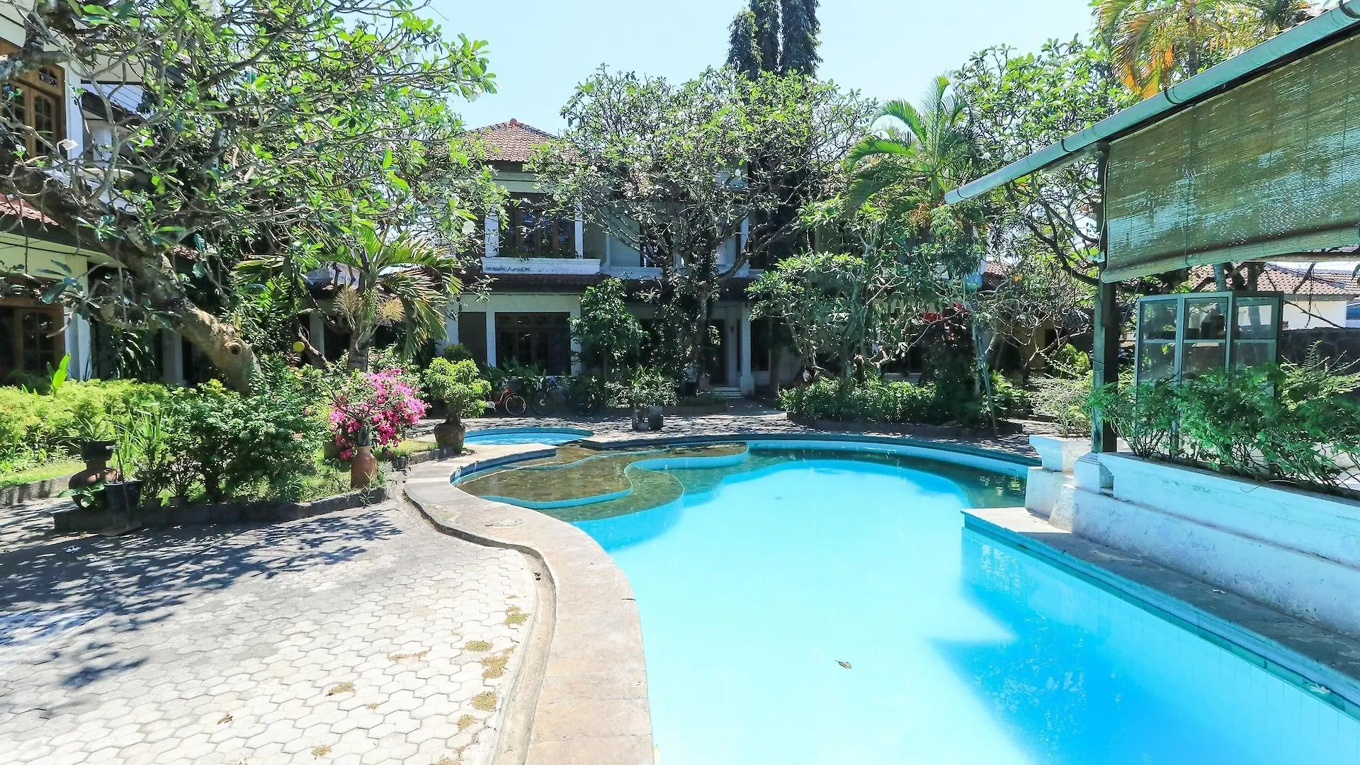 Sari Bali Resort Denpasar  0*, Denpasar (Bali)